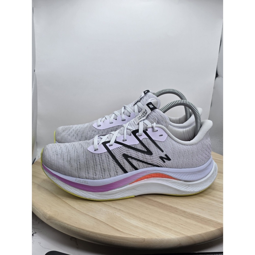 Womens Size 8 - New Balance FuelCell Propel v4 Low Libra Cosmic Rose